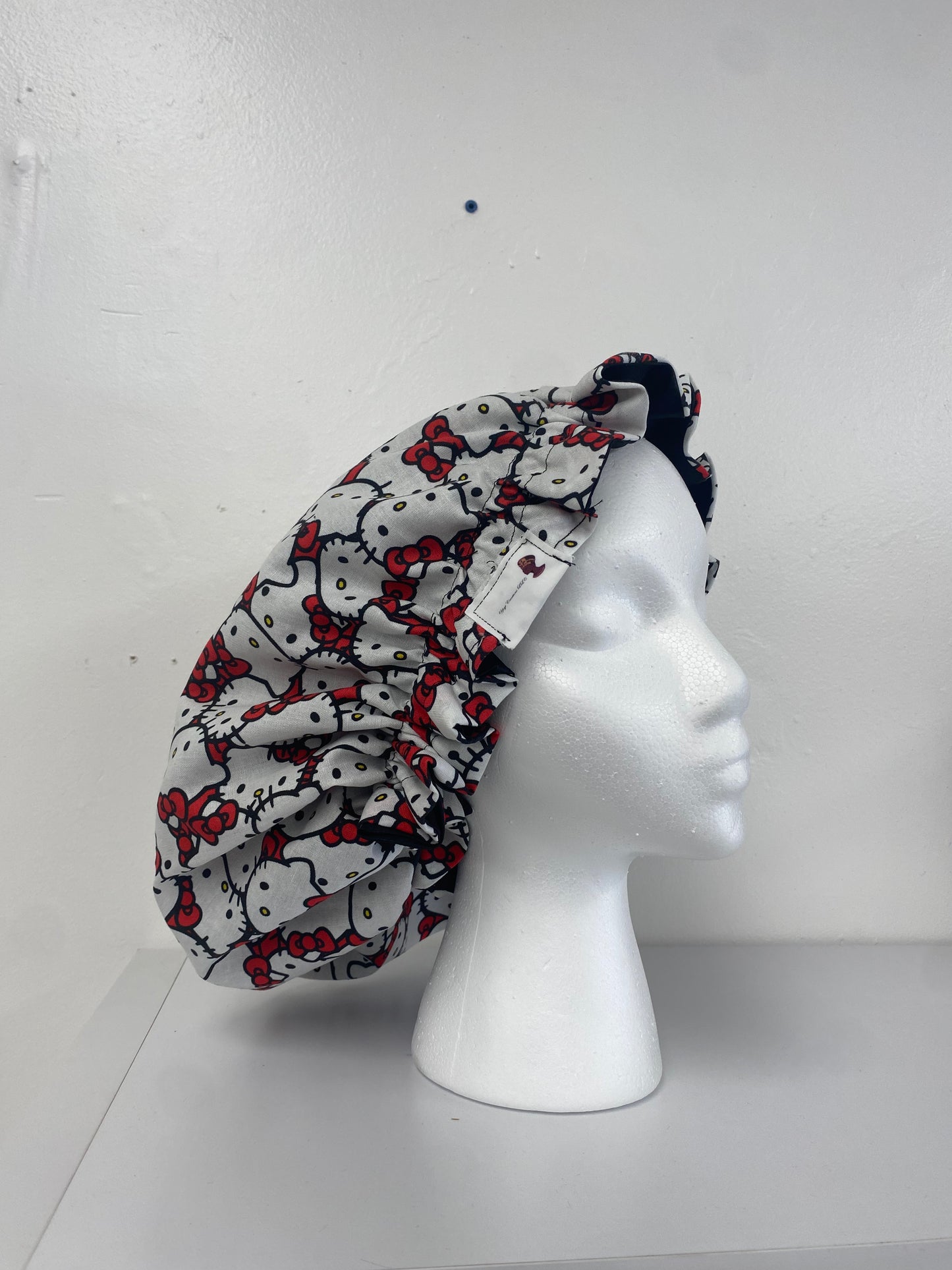 Hello Kitty Large Bonnet With Black Satin on Onside